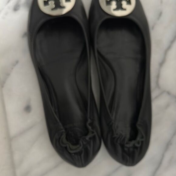 Tory Burch Black Leather Flats with Iconic silver Logo sz 7.5 - Picture 11 of 12